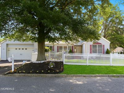 101 Foxwood Lane
