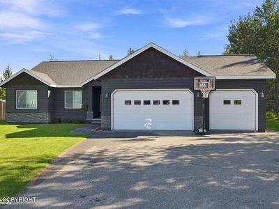 1775 S Creekside Cir