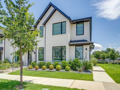 6300 Rover Ln