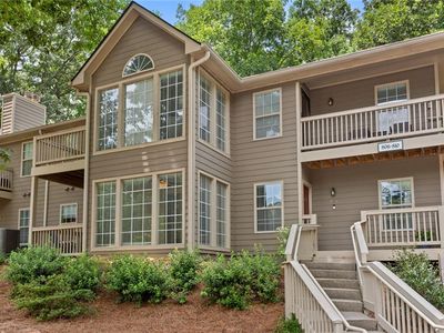808 Country Park Dr SE