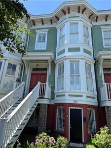 203 E Duffy Street #C