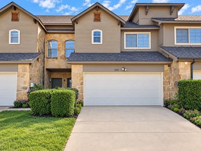 Property at 209 Wooded Glen Ct, Arlington, TX