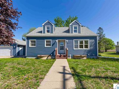 27 9th Ave