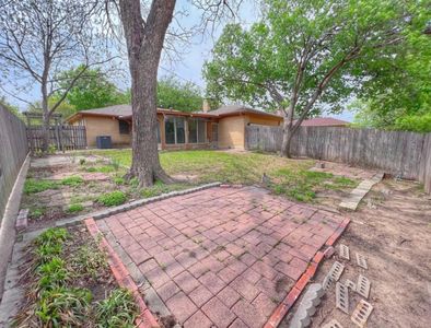 2235 Babalos Ln