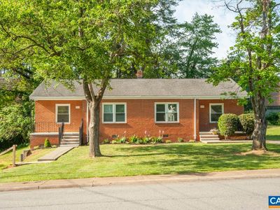 2218 Wayne Ave