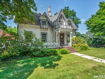 25 Ellington Avenue
