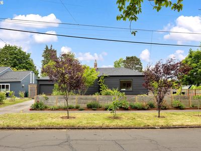 3008 NE 70th Ave