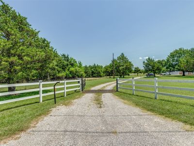 76 Spout Springs Rd