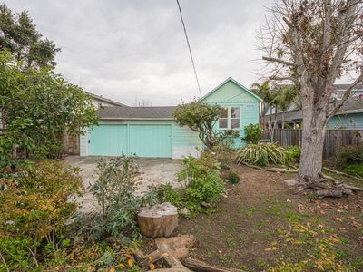1130 E Cliff Dr
