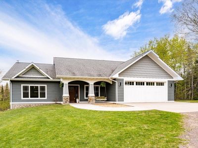 6364 Bergquist Rd