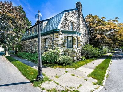 30 Arnold Pl