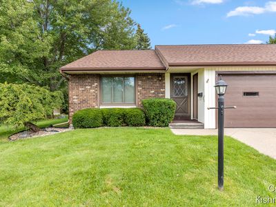 Property at 5158 Ridge Ct, Hudsonville, MI