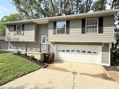 834 N West Ave