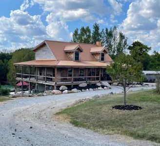 5211 Selma Pike