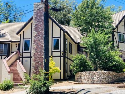 196 Hillcrest Ct