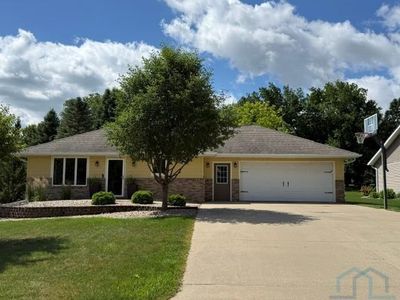 Property at 191 9th Street Cir NE, Sioux Center, IA