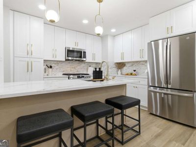 1124 Creatwood Pl SE