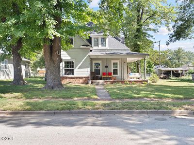 1325 W Austin St