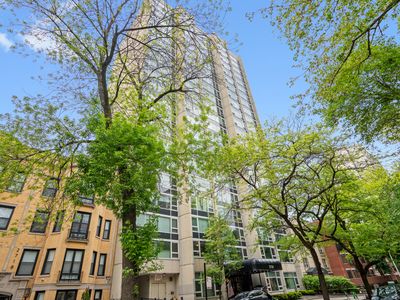 2728 N Hampden Ct APT 605