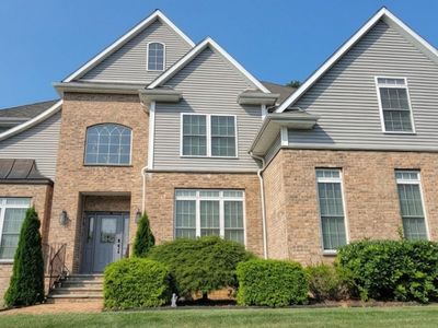 15 Maggie Lane