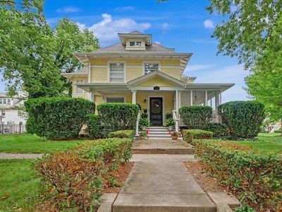 318 E Main St