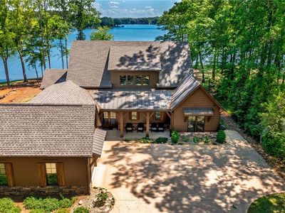 136 Phoenix Dr