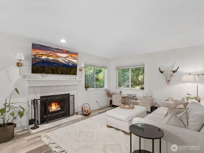 455 Newport Way NW #302