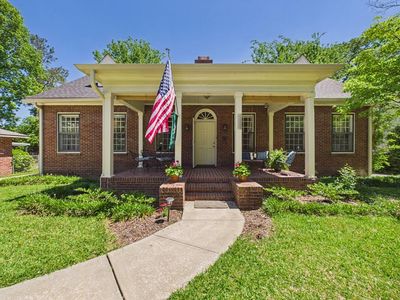 864 Blandford Ave