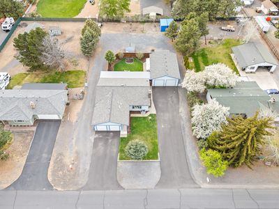 61556 Twin Lakes Loop