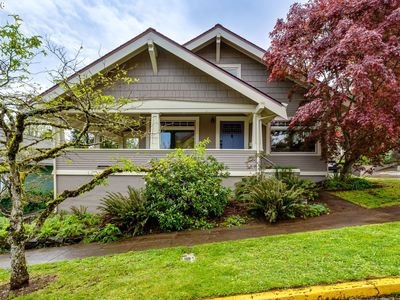 96 W 20th Ave