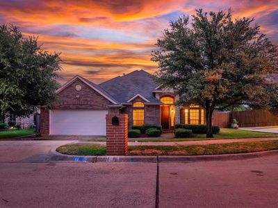 Property at 11 Beechcreek Dr, Edgecliff Village, TX
