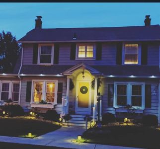 Property at 174 Hopkins Pl, Longmeadow, MA