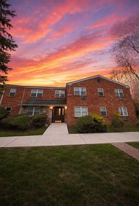 22 Bay Ter APT 1G