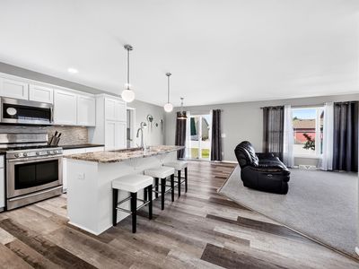 4716 Catalina Pkwy