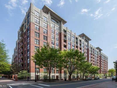 1021 N Garfield St APT 428