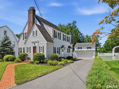 10 Lawncrest Road