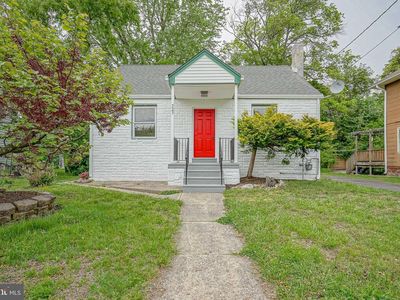 323 Jackson Ave