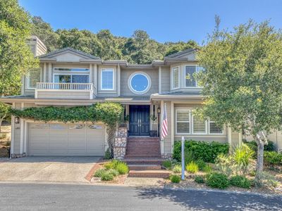 10618 Hillside Ln
