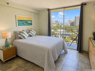 1920 Ala Moana Blvd APT 1103