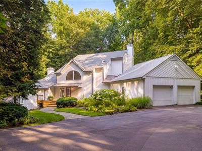 856 Buttonwood Dr