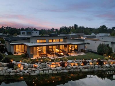 1910 E Lone Shore Ln