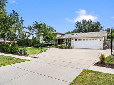 321 Hickory Ln