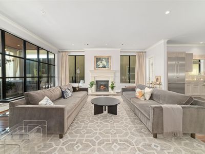 2221 Welch St APT 201