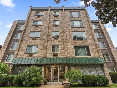 224 S Oak Park Ave APT 4B
