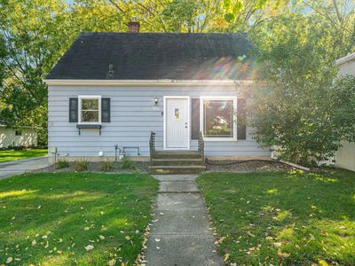 1015 W Hawes Ave