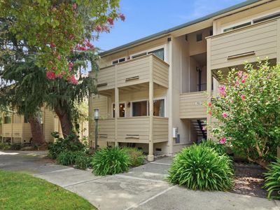 785 N Fair Oaks Ave APT 1