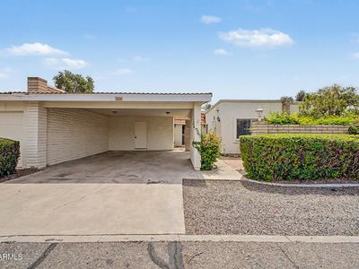 5609 E CENTURY Lane