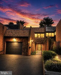 105 Old Crossing Dr