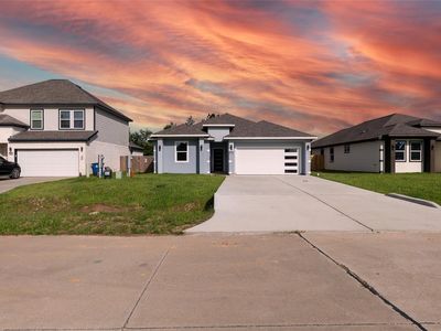 1055 Road 5203