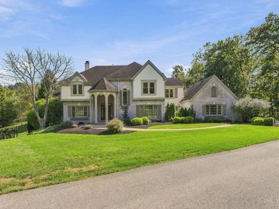 8575 Sleepy Hollow Dr
